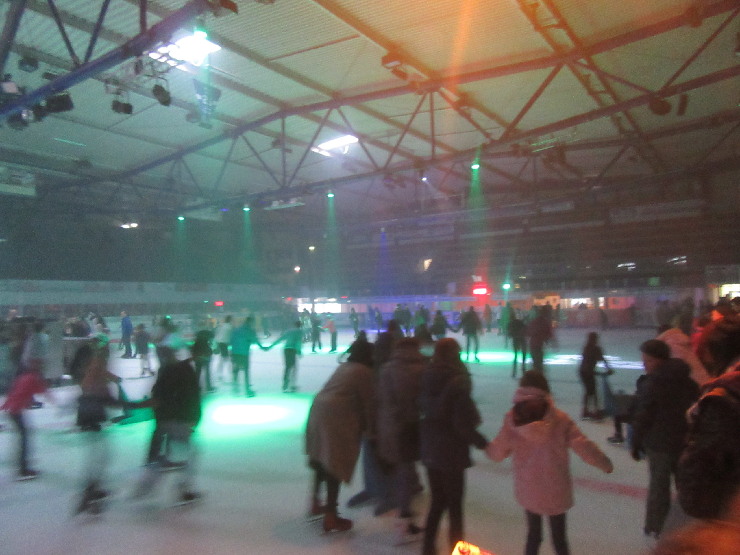 Schlittschuhlaufen in der Eisdisco, Iserlohn